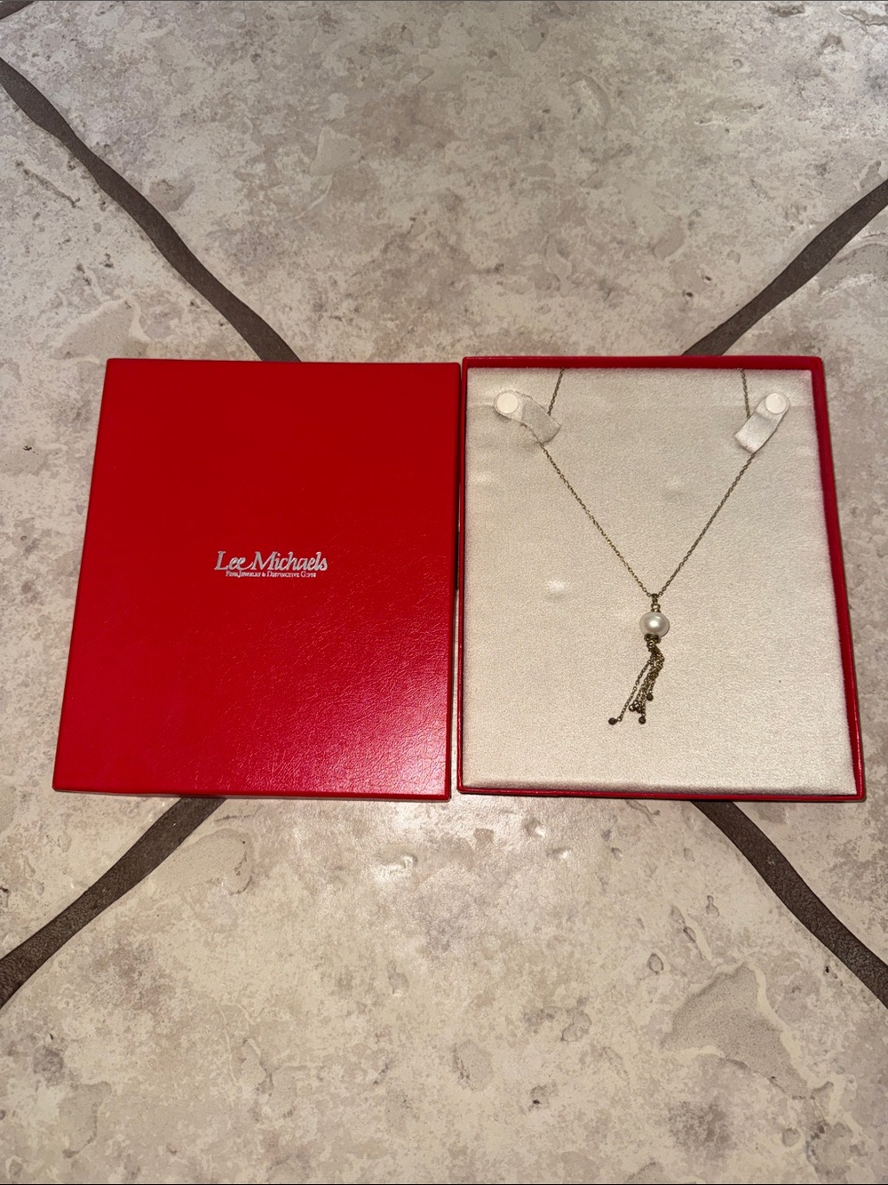 New In Box Lee Michaels Gold Pearl Tassel Pendant Necklace